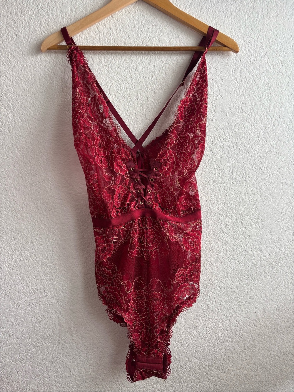 Cacique Red Gold Lace Embroidered Bodysuit Lingerie Size 14/16 New